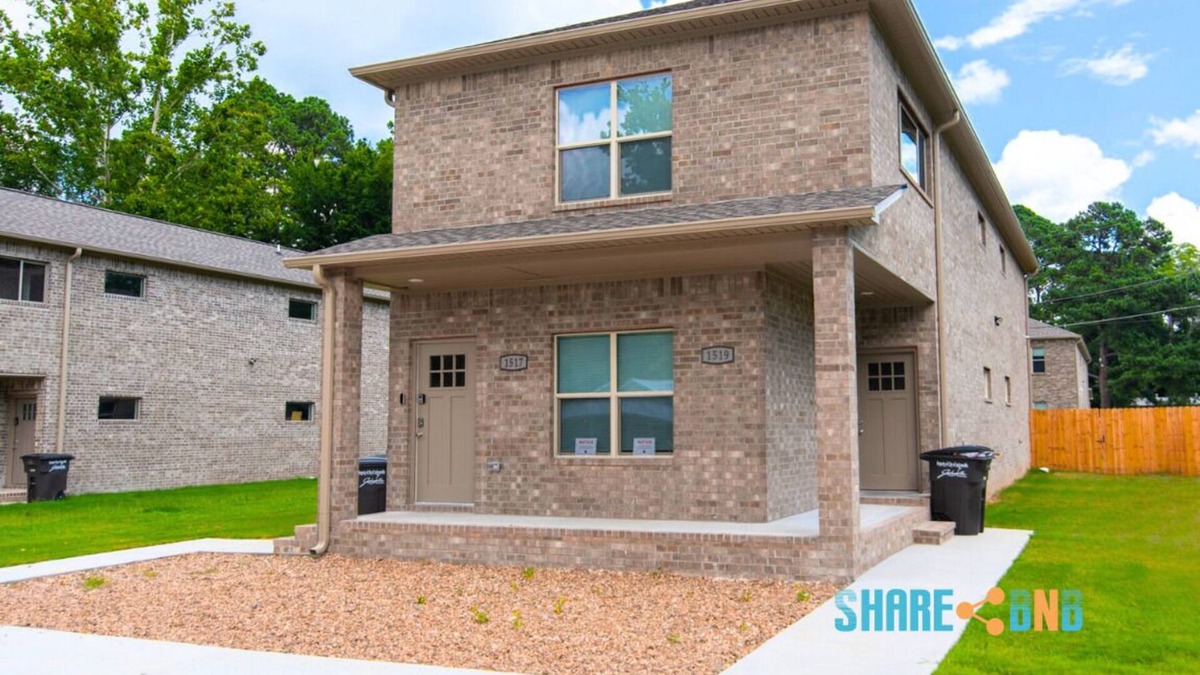 Jacksonville House | Stylish 3BR Stay w/Fast Wi-Fi + Parking