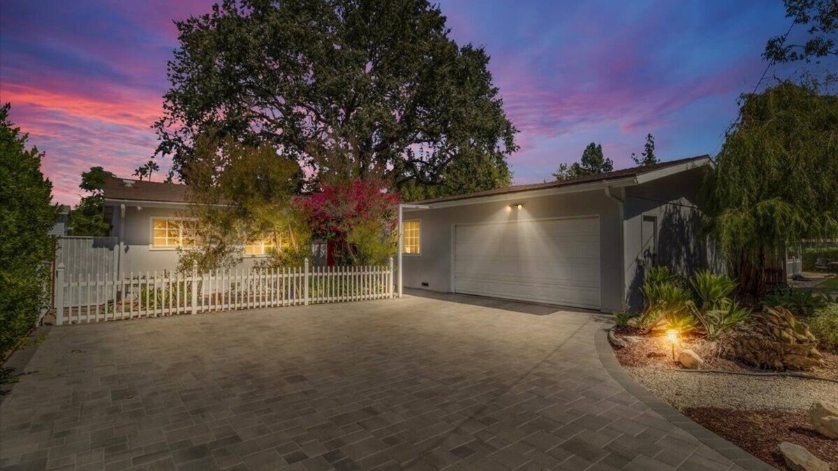 Woodland Hills House | Stylish 4BR Home in Los Angeles , Office + Central A/C + Patio, Monthly Rental