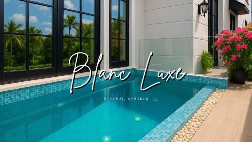 Phra Khanong Nuea Villa | Stylish 7Beds Poolhouse with Cinema Lift - 2min to BTS