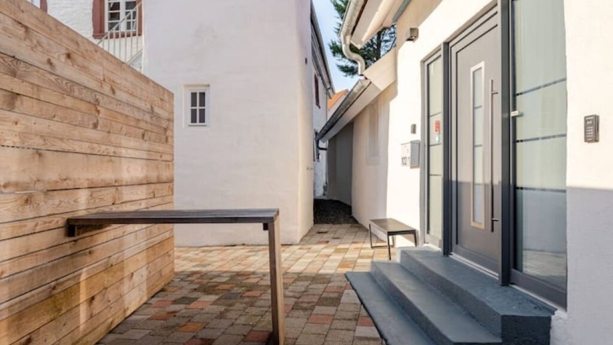 Walzbachtal House | Stylish 90 m² Designer Loft Near Karlsruhe - Ideal for Business & Workation