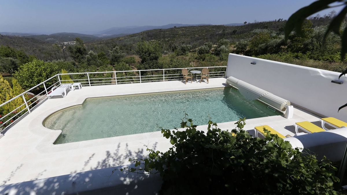 Penela Apartment | Stylish accommodation with stunning views, private pool, vineyard