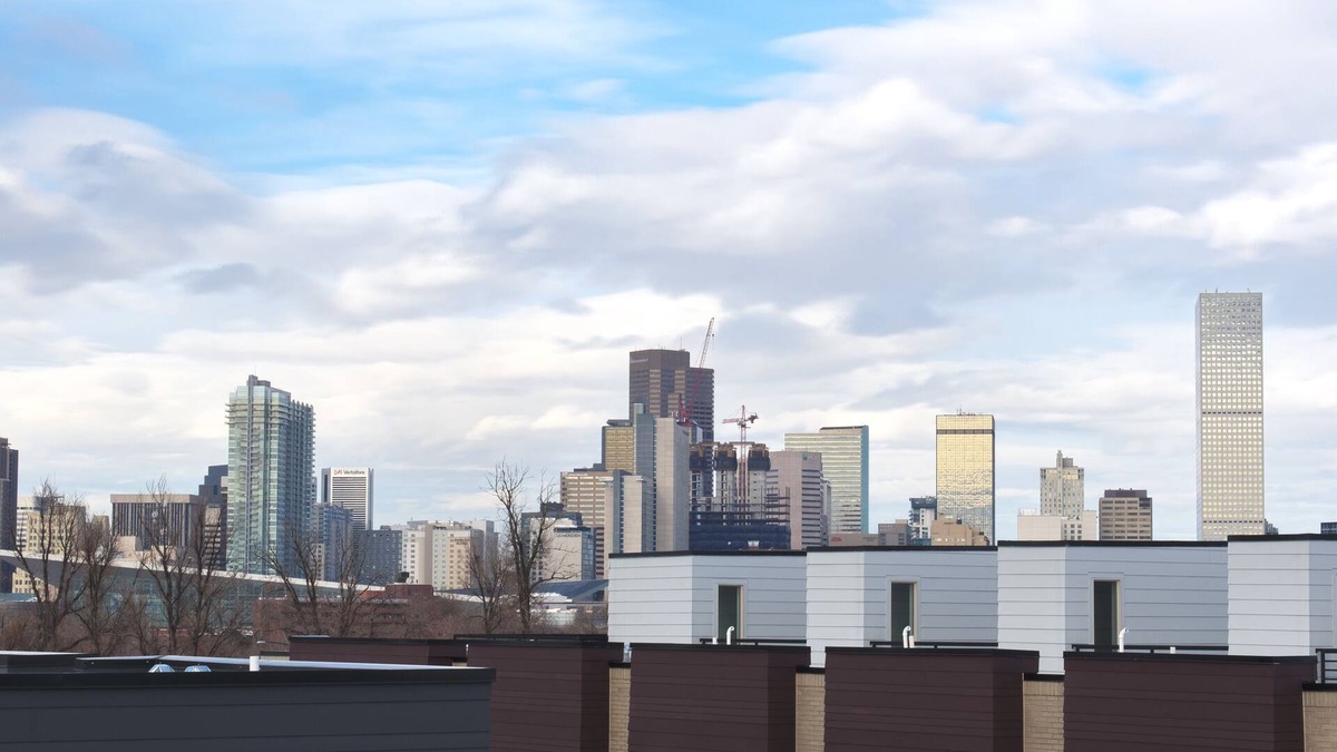 Lincoln Park House | Stylish and Comfortable Townhouse Near Downtown Denver