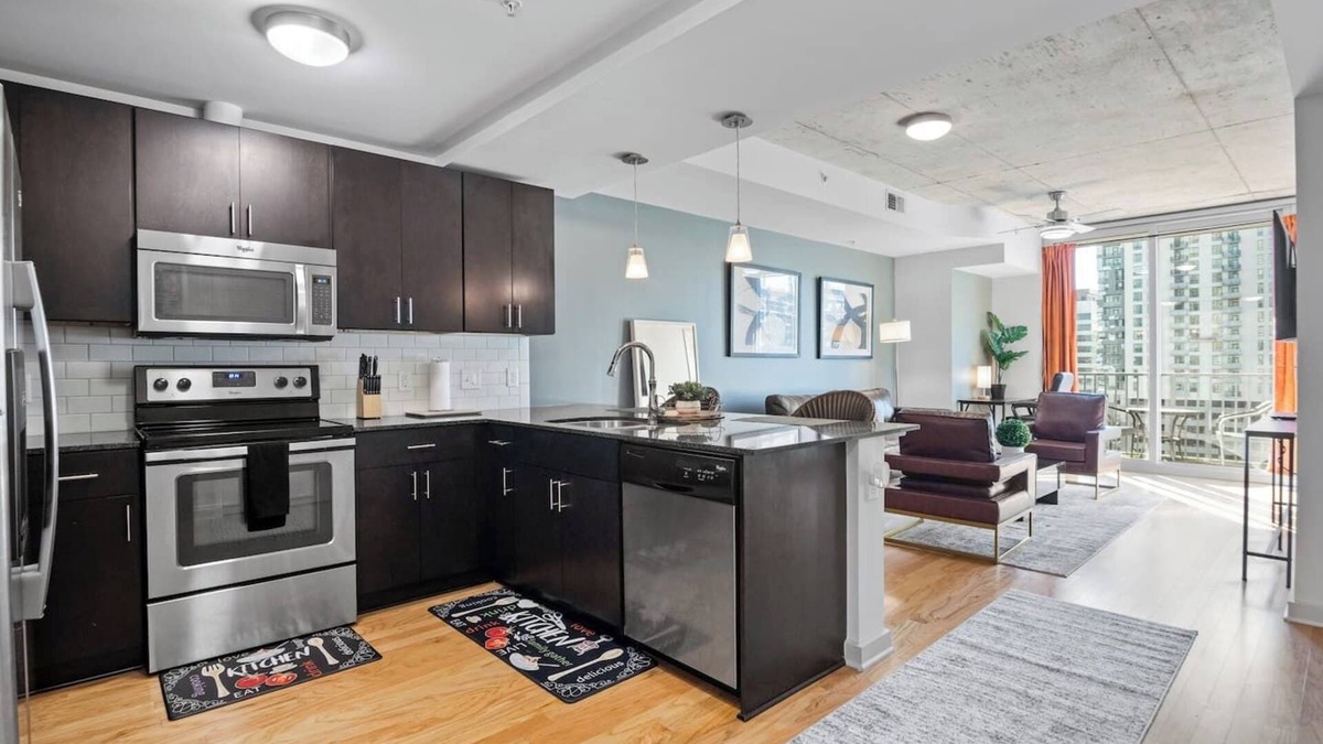Midtown Apartment | Stylish and great location for business travelers, medical professionals or anyone looking to relax in the Urban Oasis of Midtown.
