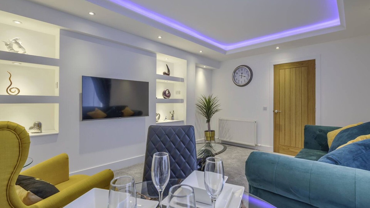 Aberdeen House | Stylish and luxurious 3 bedroom house.