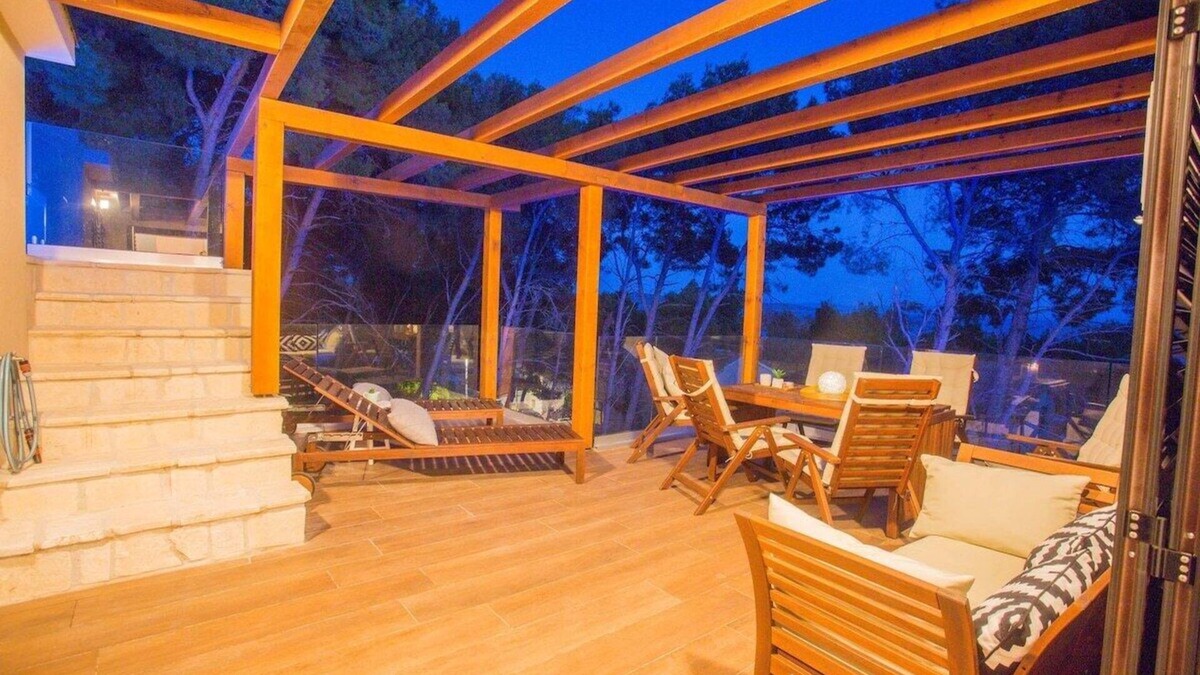 Ivan Dolac Apartment | Stylish Apartment HighLife with Terrace and Private Pool