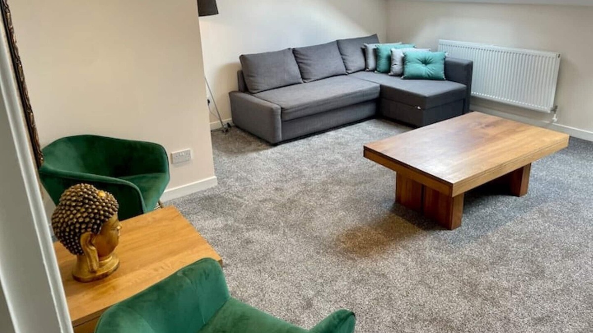 Stewarton Apartment | Stylish Apartment in Stewarton