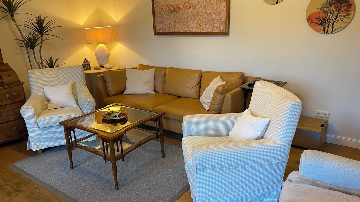 Steyr Apartment | Stylish apartment Steyr, 2 bedrooms, parking in the enclosed garden.