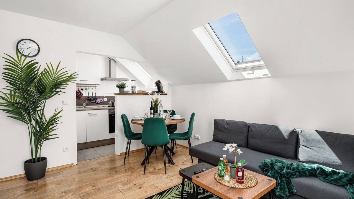 Herdecke Apartment | Stylish apartment with balcony and view over the old town in Herdecke