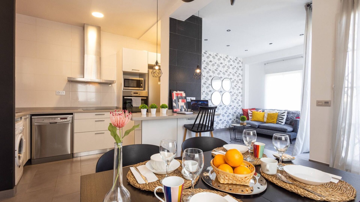 Extramurs Apartment | Stylish Attic in Valencia Centre by Florit Flats