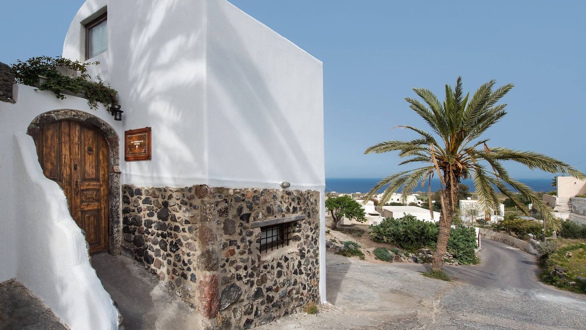 Vourvoulos House | Stylish & Authentic Houses with Beautiful Sea View!