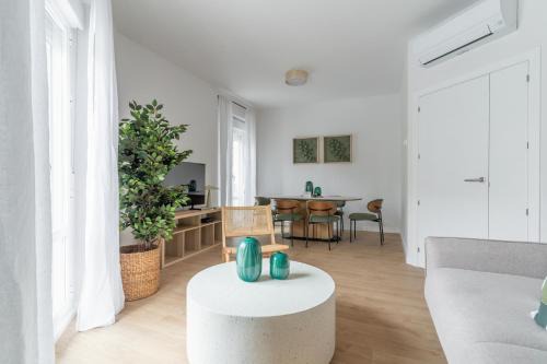 Goya Apartment | Stylish Central -4bedrooms 2bathrooms-Salamanca