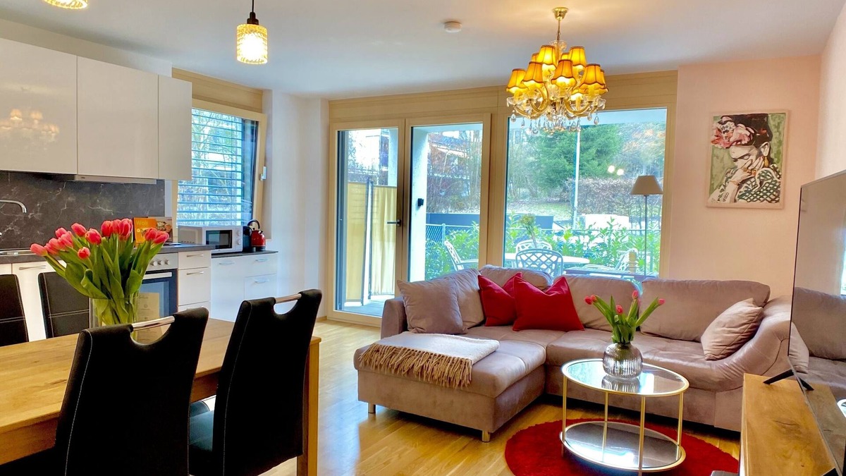Hoerbranz Apartment | Stylish "Coco" apartment on Lake Constance