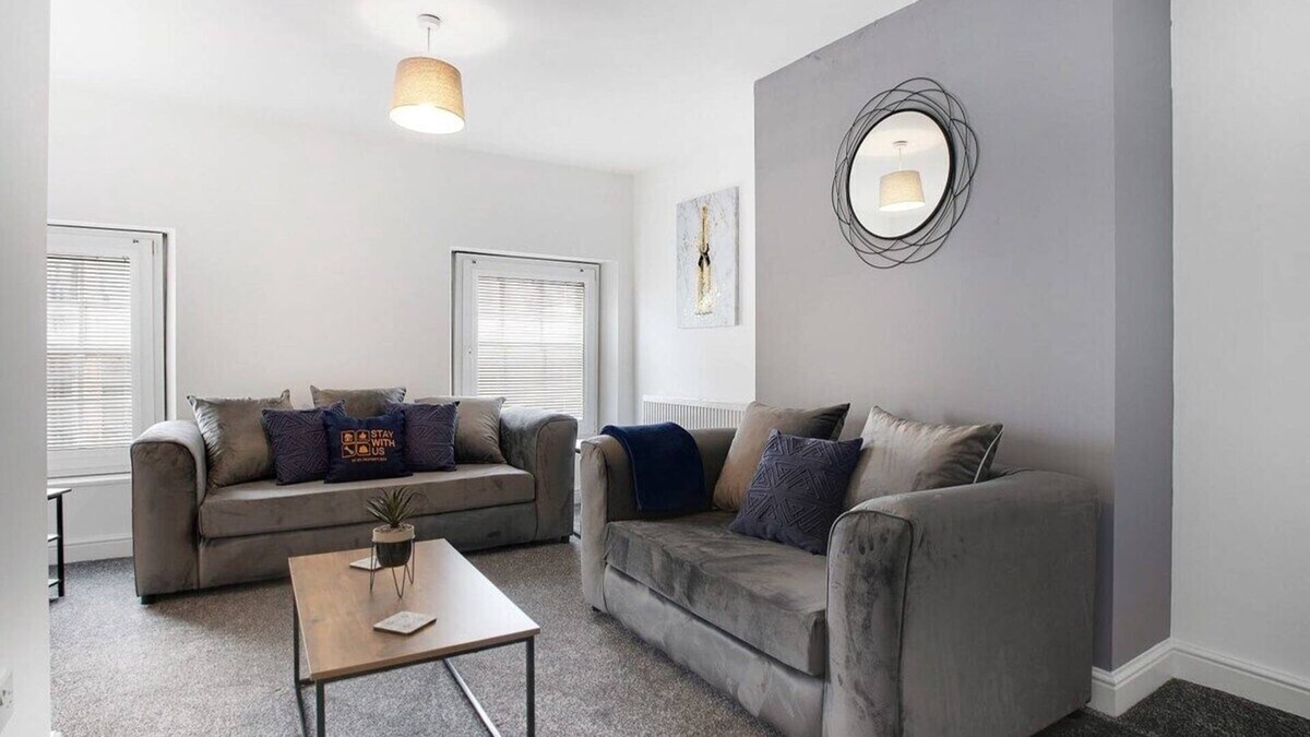 Stockton-on-Tees Apartment | Stylish Comfort 2-BedFlat In Stockton, Sleeps 3