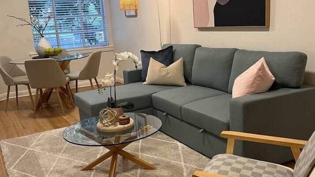 East Melbourne Apartment | Stylish Comfort on the Park