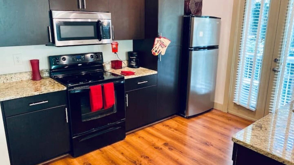 Lindridge-Martin Manor Apartment | Stylish condo in the heart of buckhead