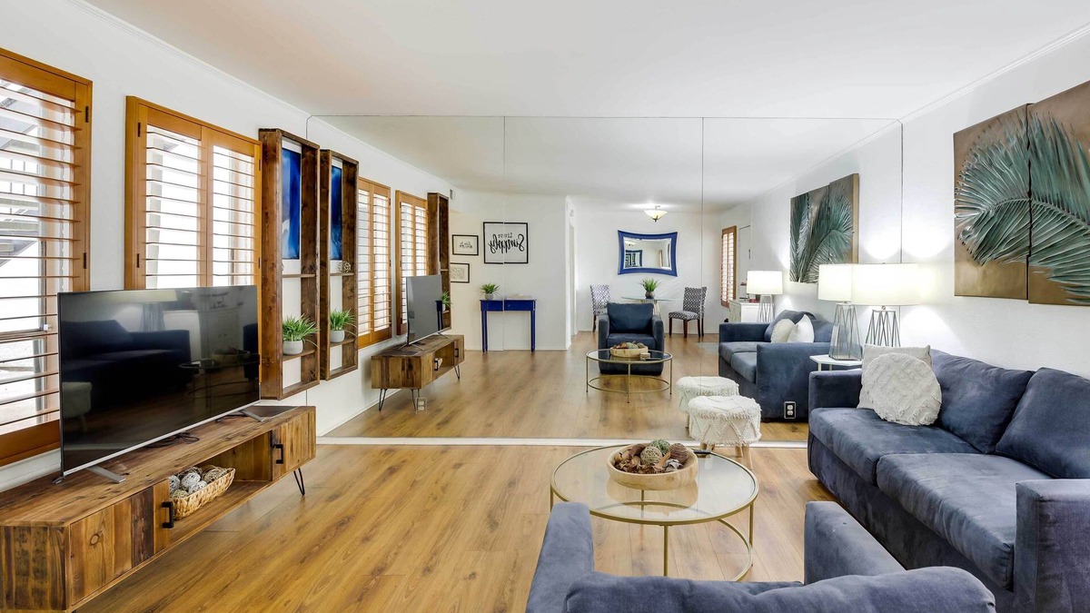 Knox - Henderson Condo | Stylish Condo w/Pool in Knox Henderson!