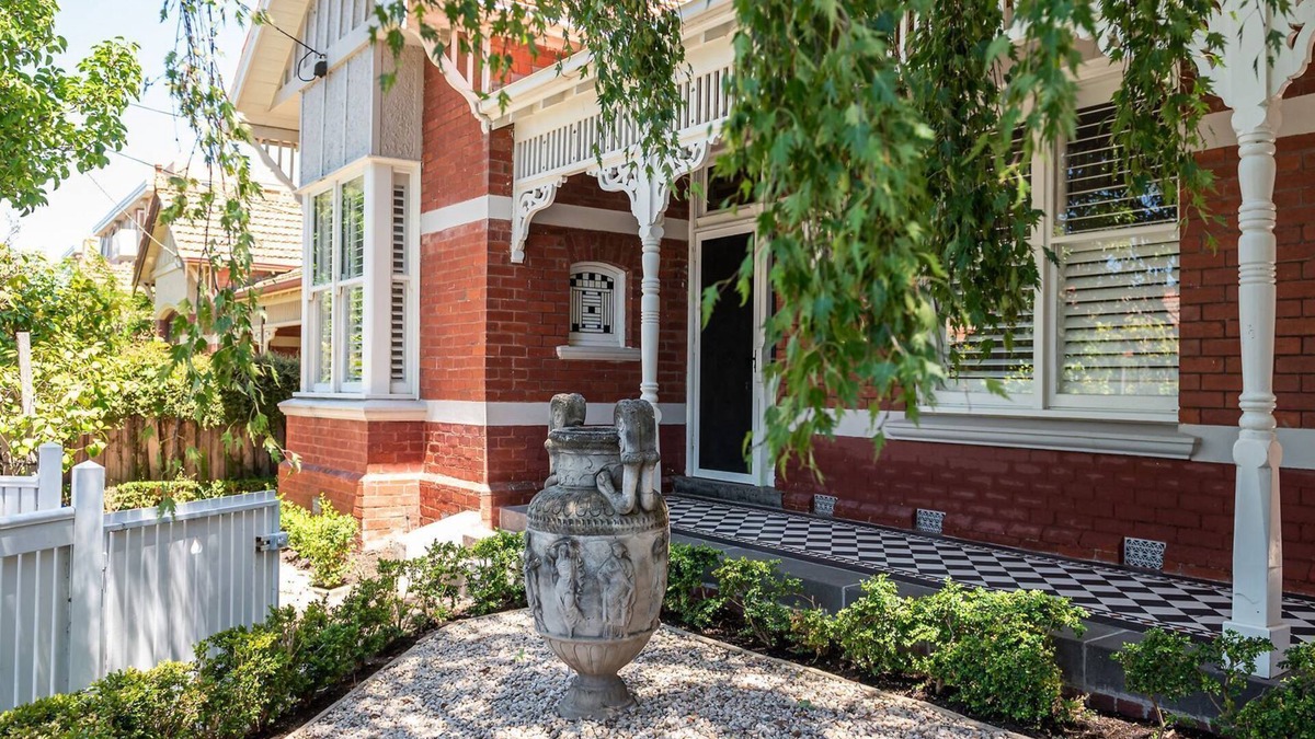 St Kilda House | Stylish Contemporary Retreat St Kilda