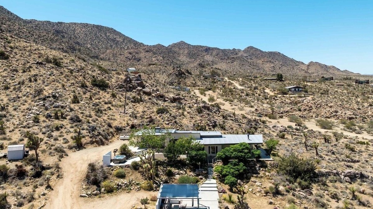Joshua Tree Highlands House | Stylish Desert Oasis I 5 Private Acres Near Park