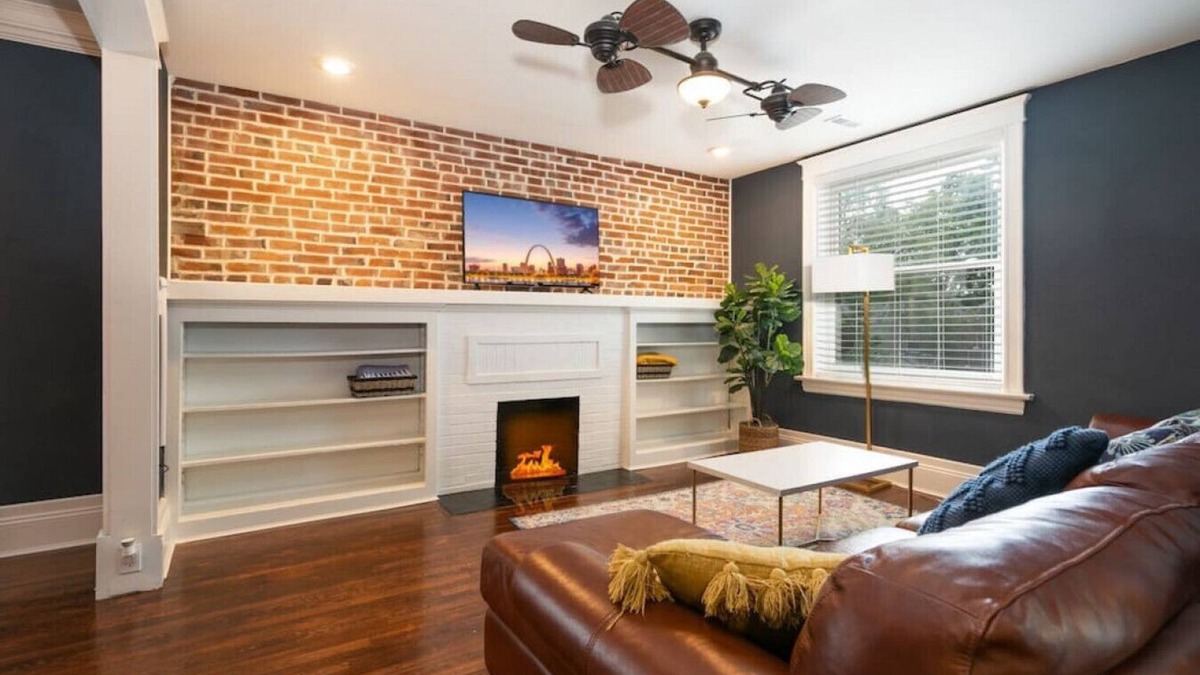 Shaw House | Stylish Duplex Retreat for Families & Pets