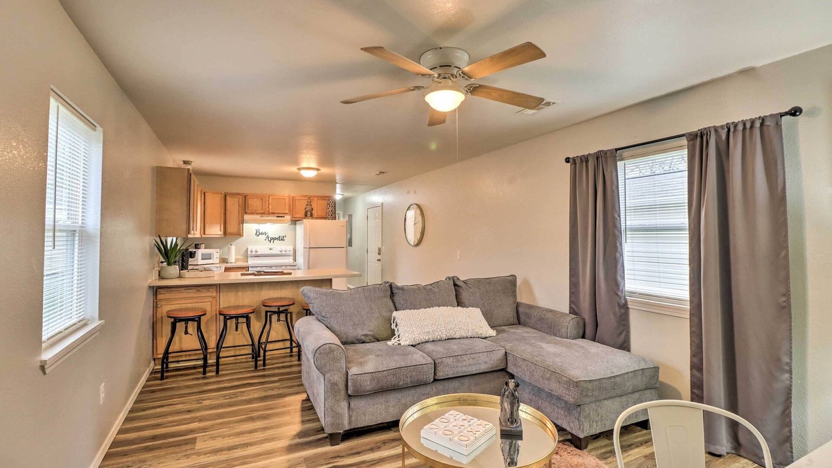 West Plains House | Stylish & Family-Friendly West Plains Home!