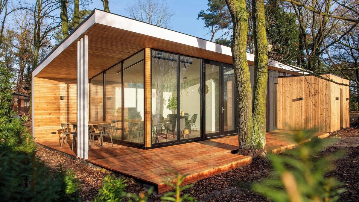 Maasbree House | Stylish forest cottage with private sauna and hot tub, surrounded by greenery. Ideal for couples or families seeking peace and wellness.