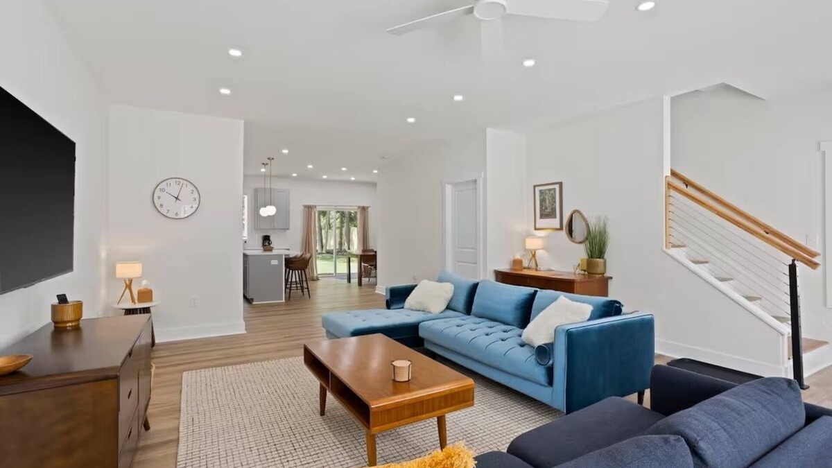 City View House | Stylish Greenville Stay 8 Mins to Downtown Pet Friendly
