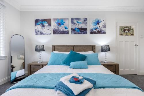 Ballarat House | Stylish Home 5min drive to Sovereign Hill & Lake Wendouree
