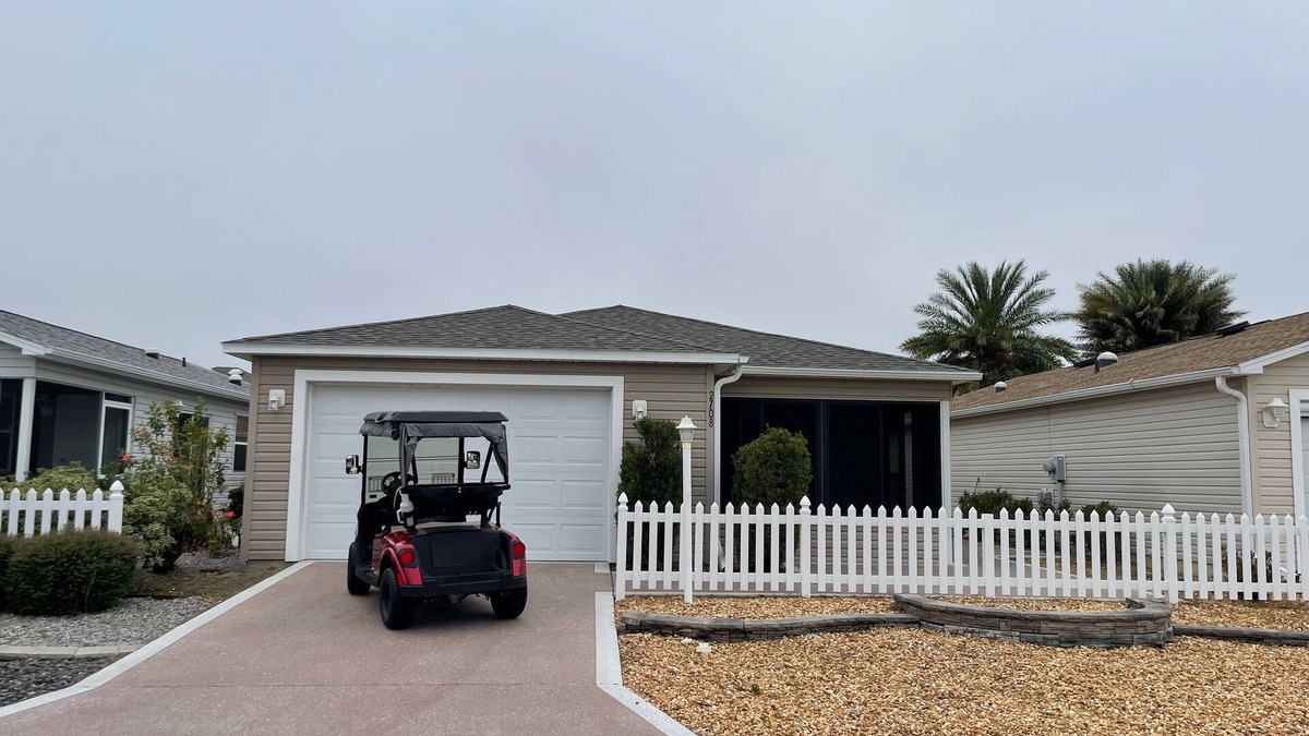 Duval House | Stylish Home in Duval w/Granite, Tile Floors, Glass Lanai & Gas Golf Cart!
