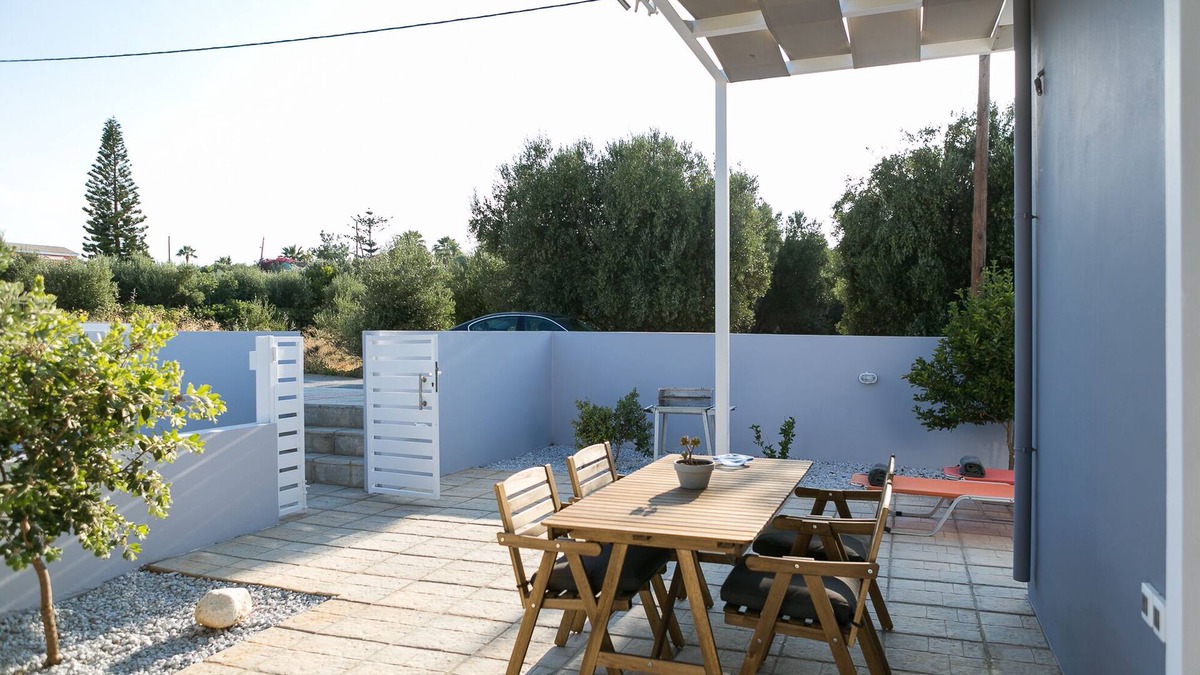 Kato Gouves House | Stylish Housing Unit Close to Heraklion and beach
