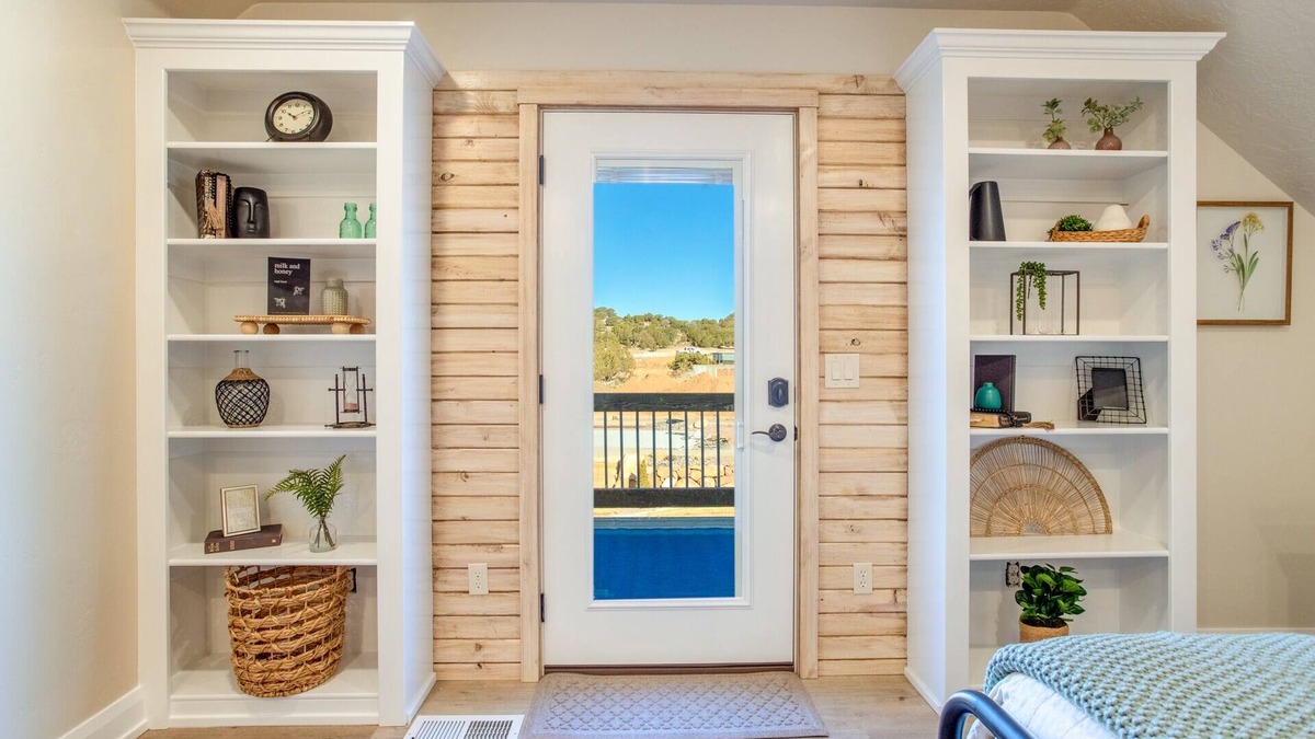 Cedar City Apartment | Stylish Loft Apartment with Private Deck