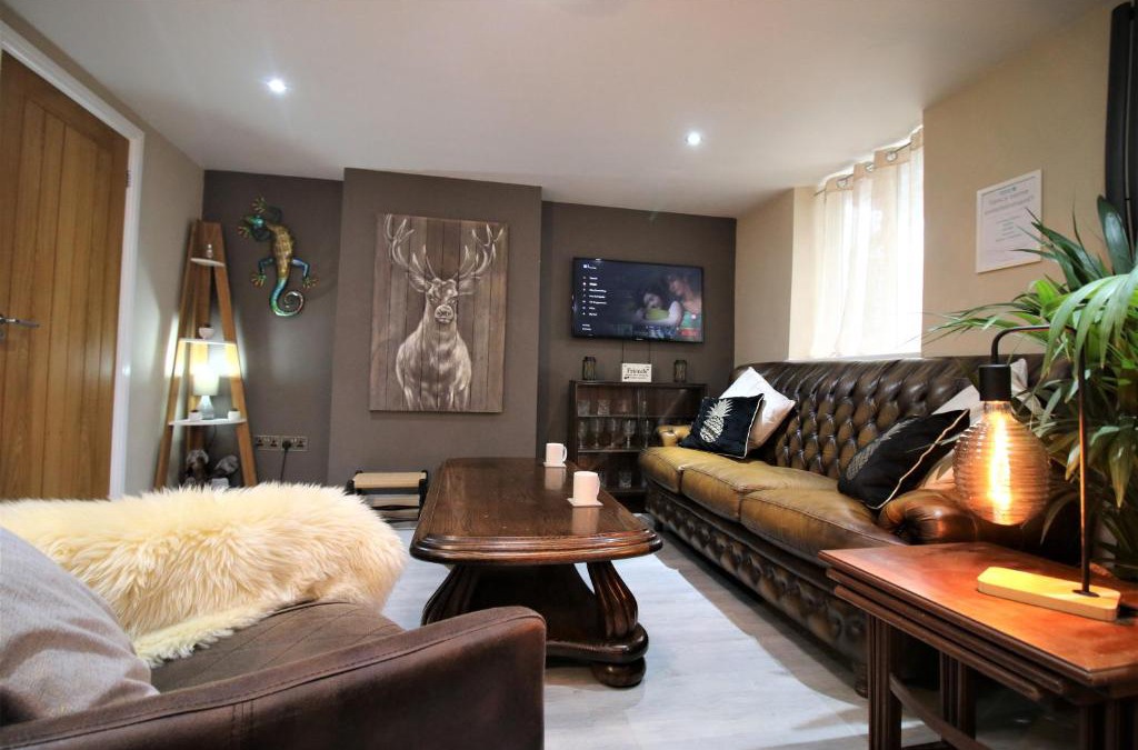 Splott Apartment | Stylish Loft Apartment by Property Promise