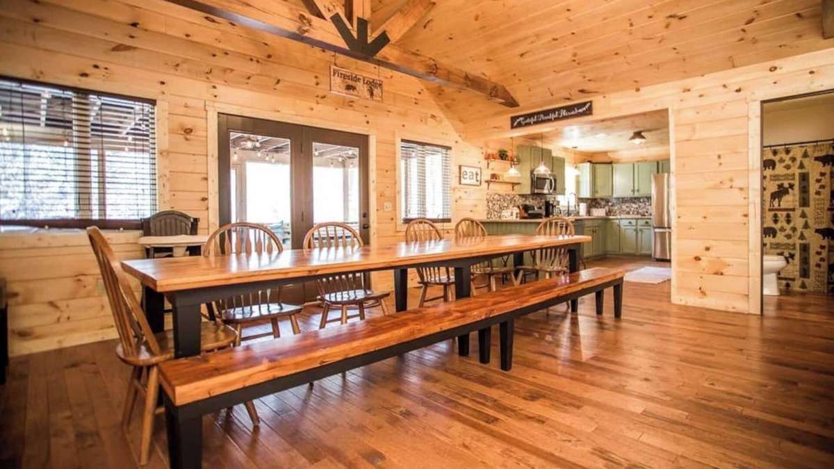 Massanutten Cabin | Stylish Log Home Double Balconies Hot Tub Fire table Community Pool Billiards In Massanutten Resort