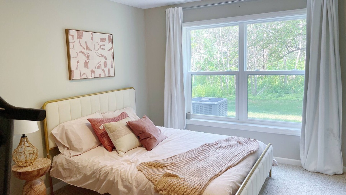 Plymouth House | Stylish, Lux, Newly Renovated Private Entire Level w/outdoor spacen