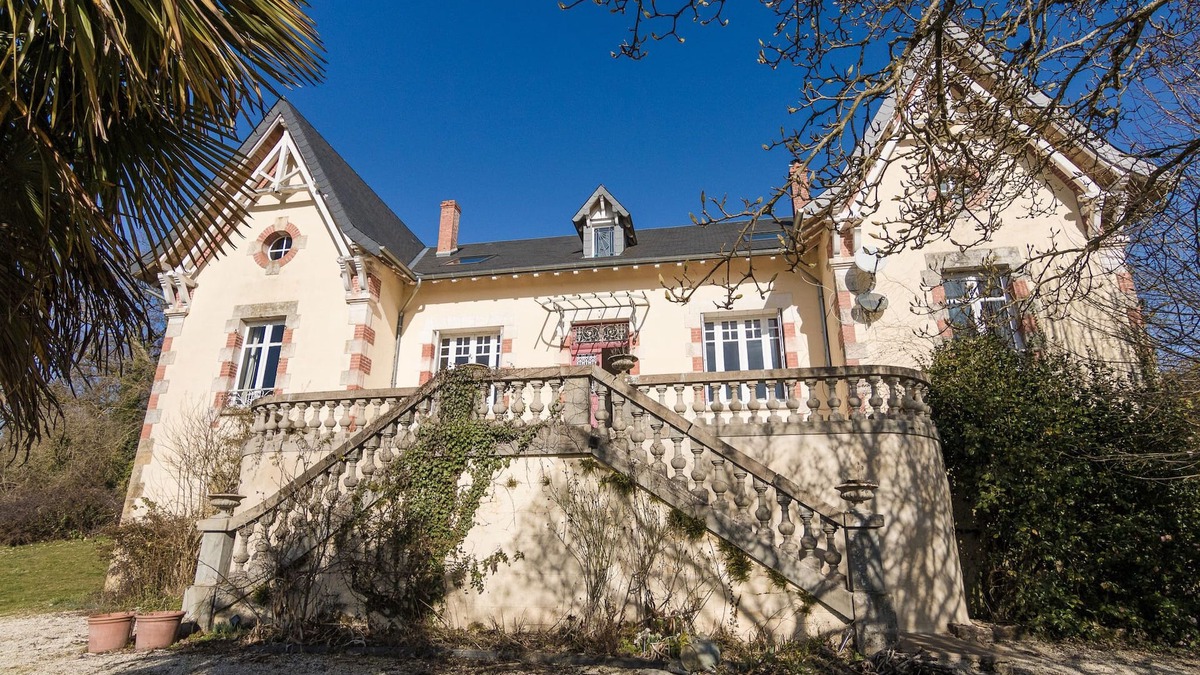 Savignac-Ledrier Villa | Stylish Mansion in Savignac
