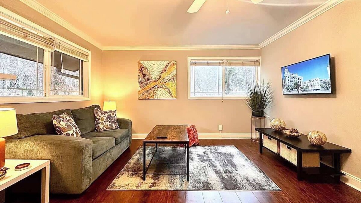 Cumming Apartment | Stylish Modern Apt Near Northside Hospital