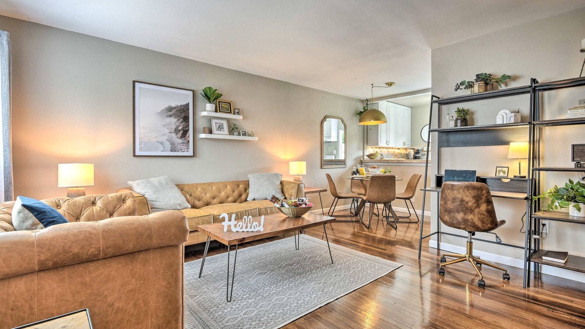 Magnolia Park House | Stylish & Modern Burbank Gem w/Private Yard!