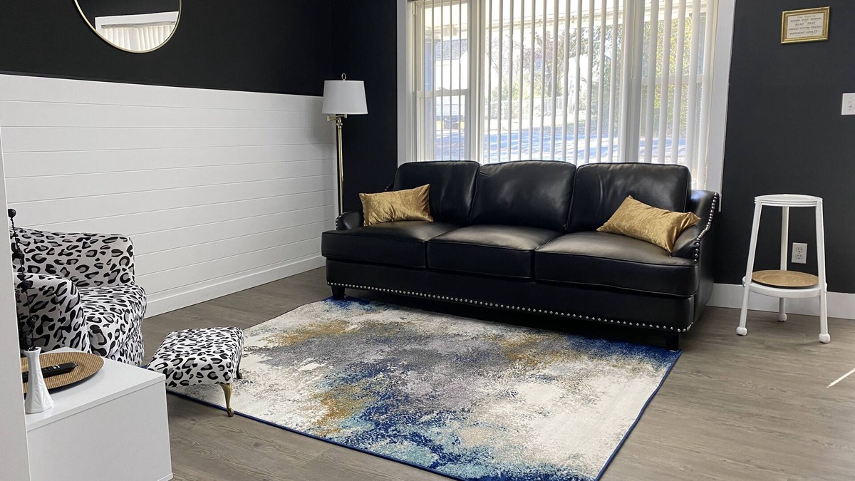 Columbia House | Stylish Newly Renovated...