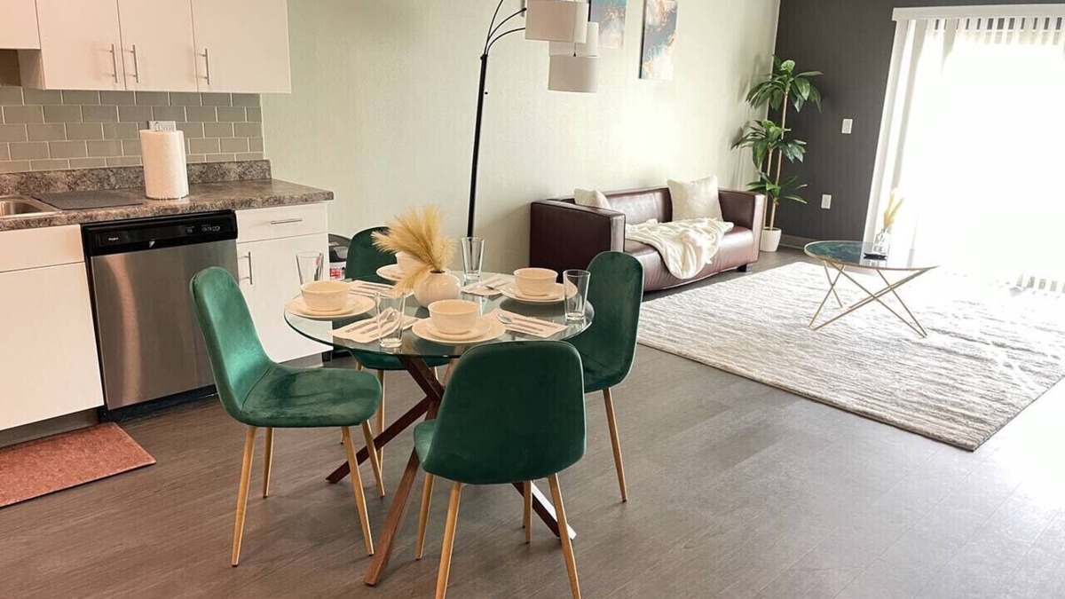 Downtown Des Moines Apartment | Stylish One Bedroom in Downtown Des Moines