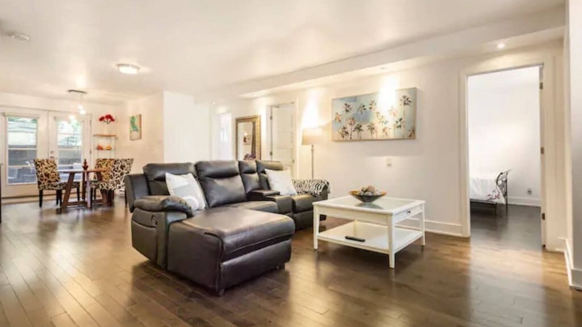 Brossard Apartment | *Stylish quiet clean-Entire unit separate entrance
