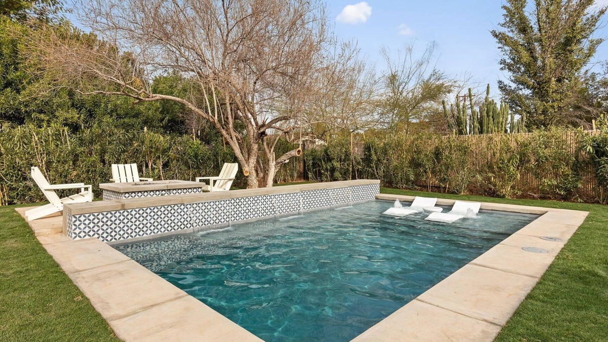 Pierson Place Historic District House | Stylish Retreat: FREE Heated Pool w/Jets, Putting Green & Outdoor Kitchen