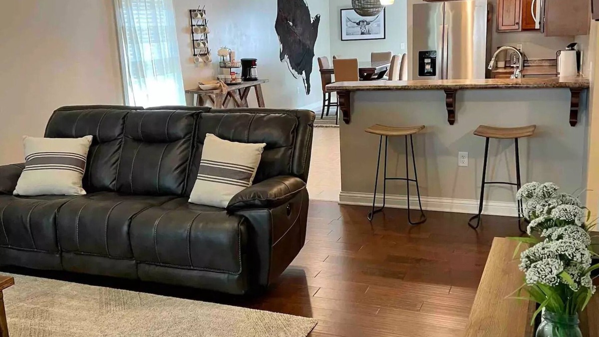 Richmond House | Stylish Richmond Home. Near EKU and Downtown