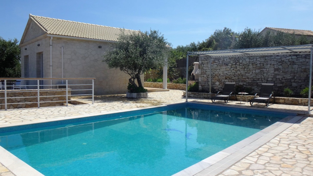 Katsimatika Villa | Stylish Seaside Villa for two