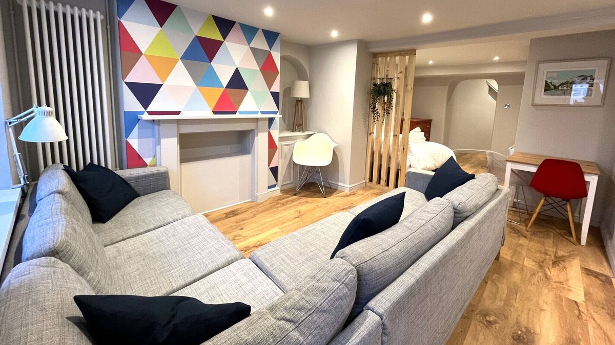 Clifton Apartment | Stylish Studio Apartment in Clifton Village