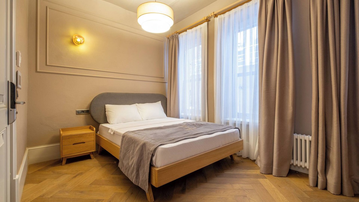 Tophane Apartment | Stylish Studio Apartment in Prime Location