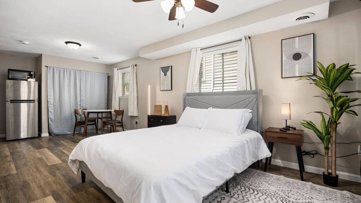 Peoria Apartment | Stylish Studio Apartment with Modern Touches