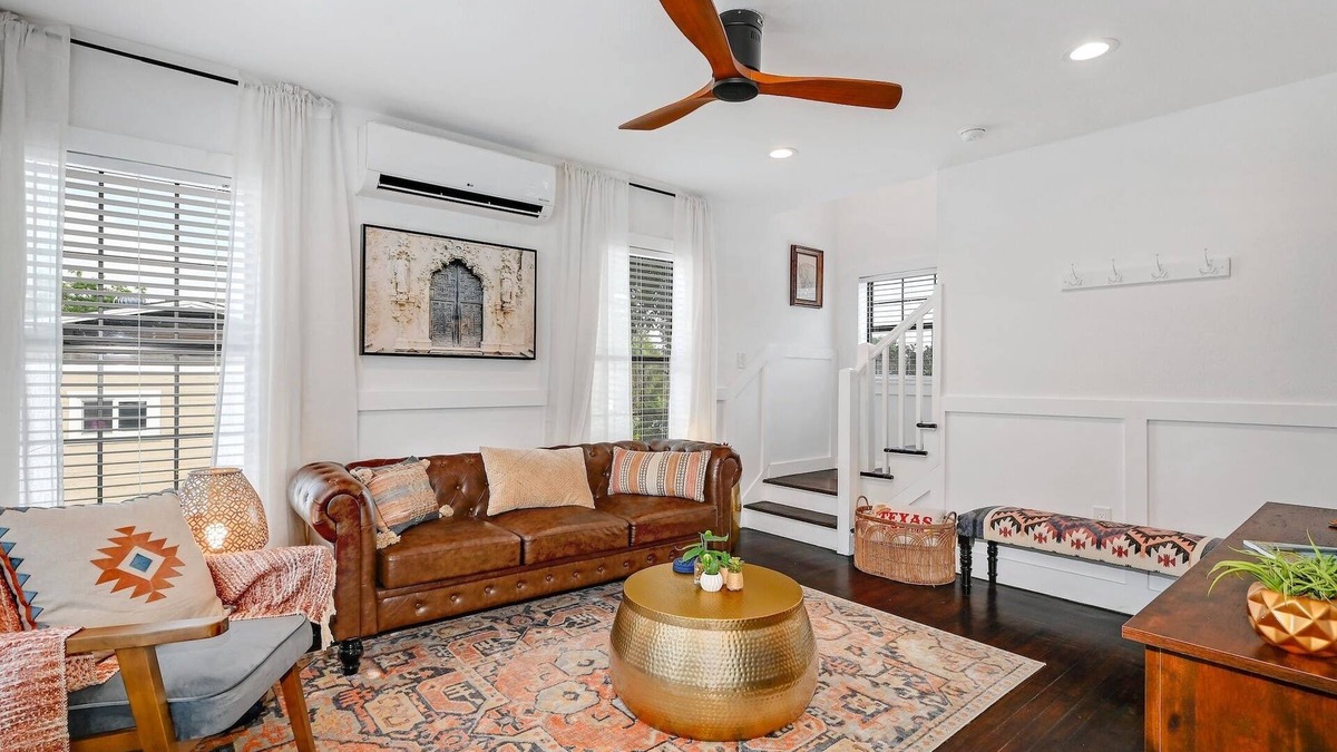 Mahncke Park House | Stylish townhome, prime location, pet friendly