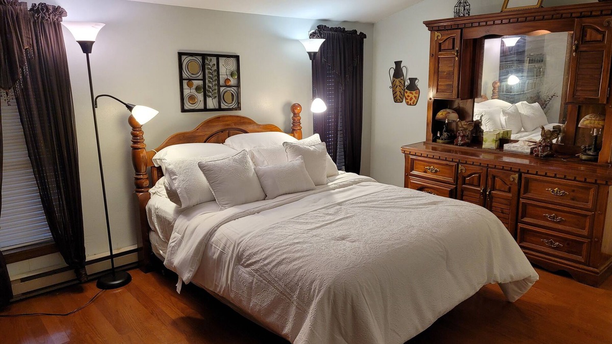 Milwaukee Condo | Stylish two bedroom Condo