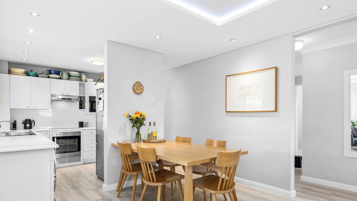 Ascot Apartment | Stylish Two Bedroom Unit in Ascot