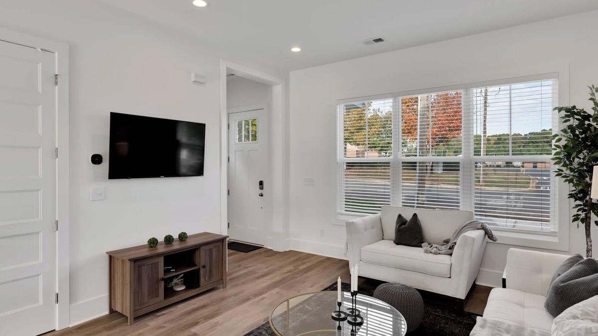 Charlotte House | Stylish Two Story Close to South End and Uptown