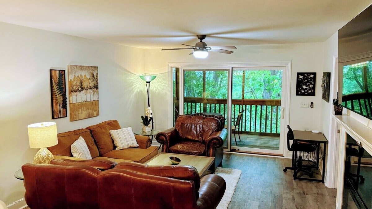 Columbia Condo | Stylish Updated Retreat Overlooking the Saluda River